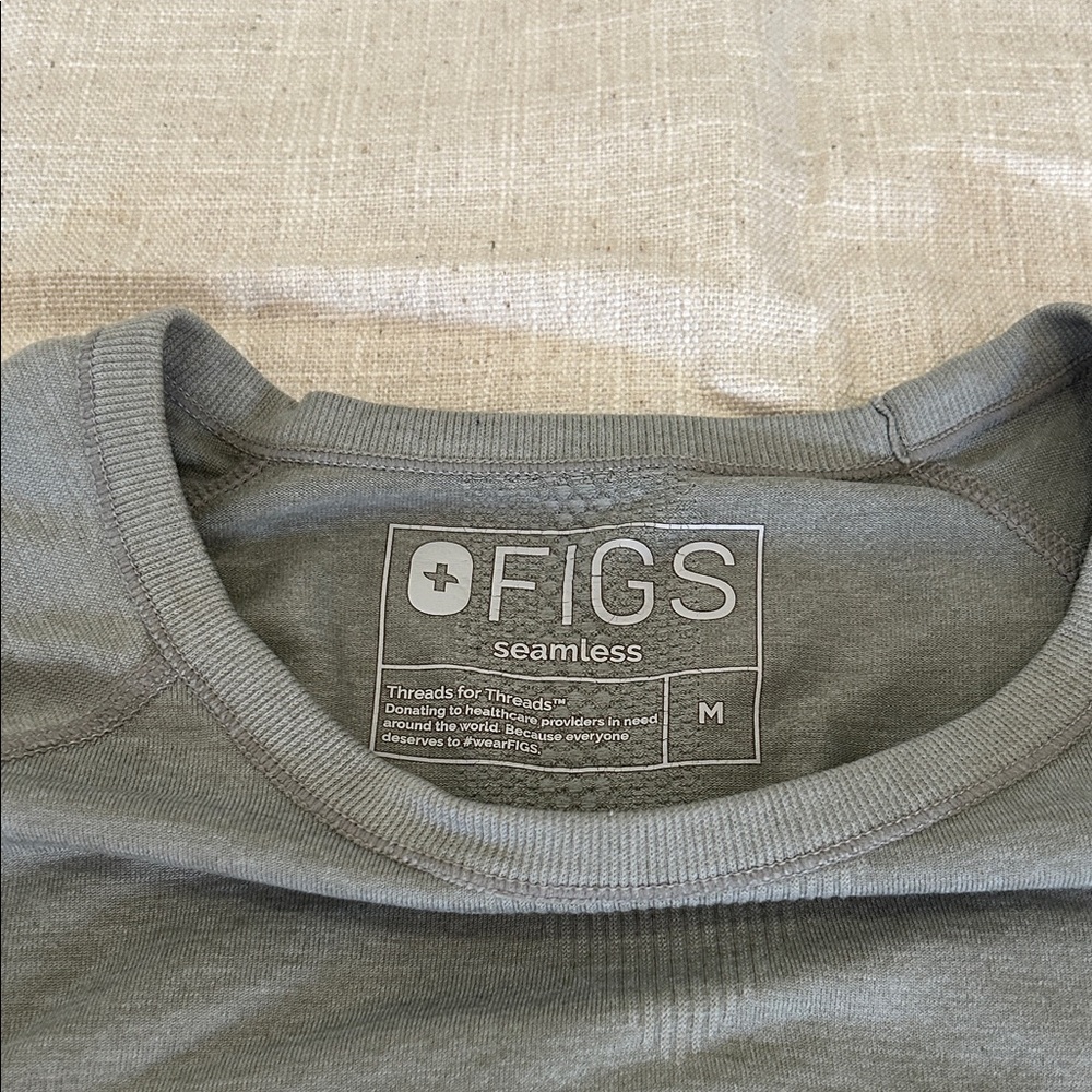 Figs Salta Seamless Underscrub Women’s M Sage Green Long Sleeve Nurse Work - Picture 2 of 10